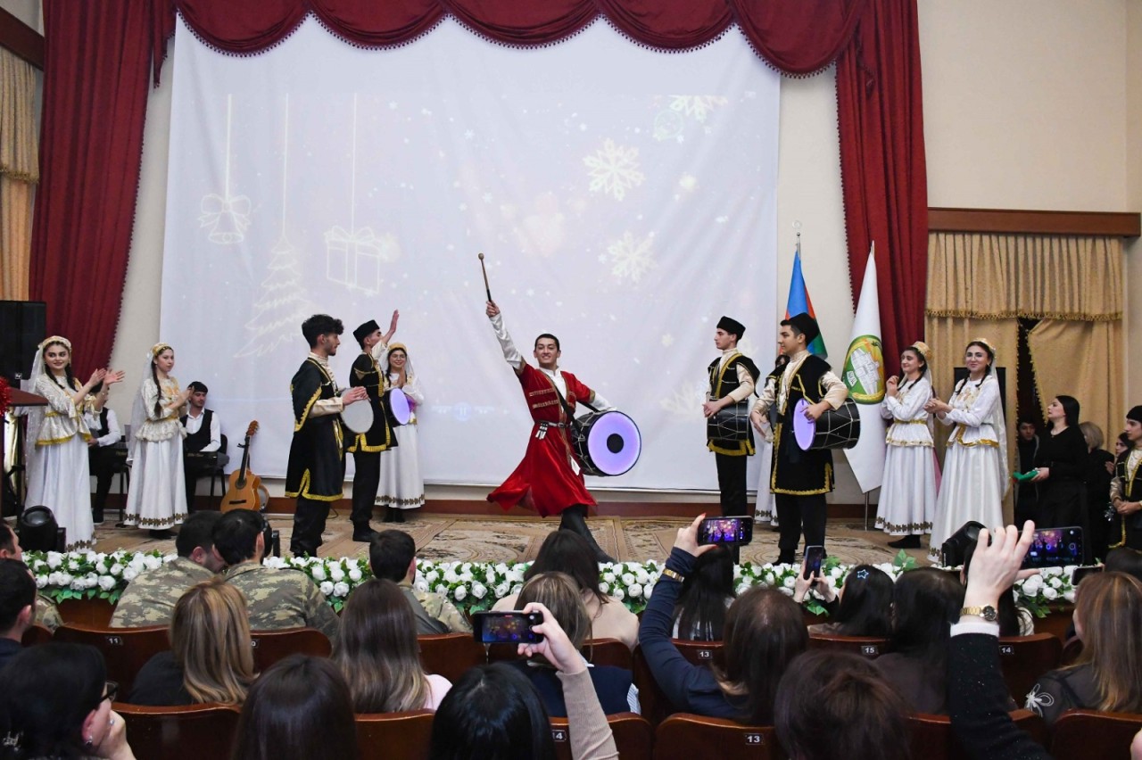 ADAU-da Yeni il münasibətilə tədbir keçirilib - FOTOLAR